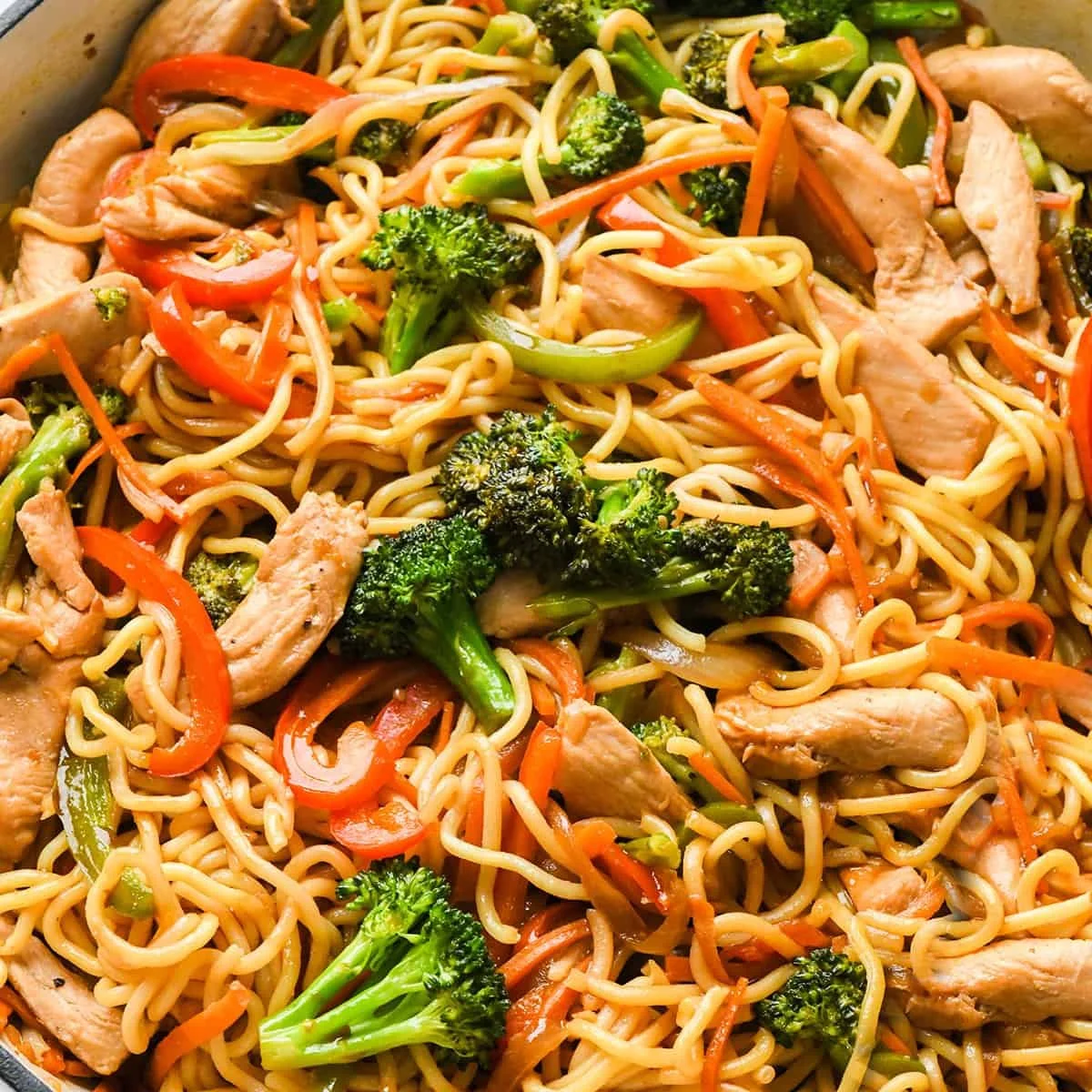 Classic Chicken Lo Mein