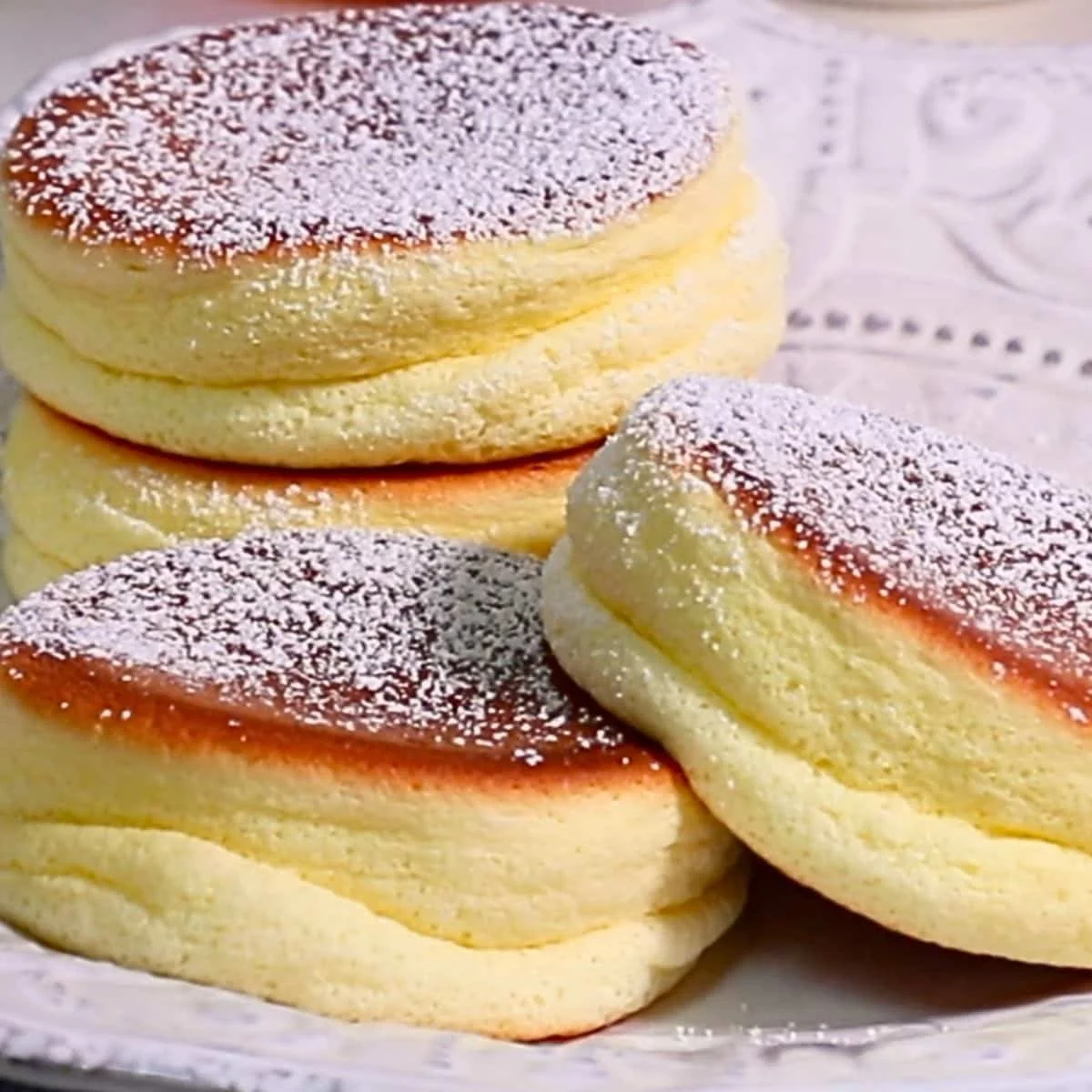 Cloudlike Japanese Souffle Pancakes