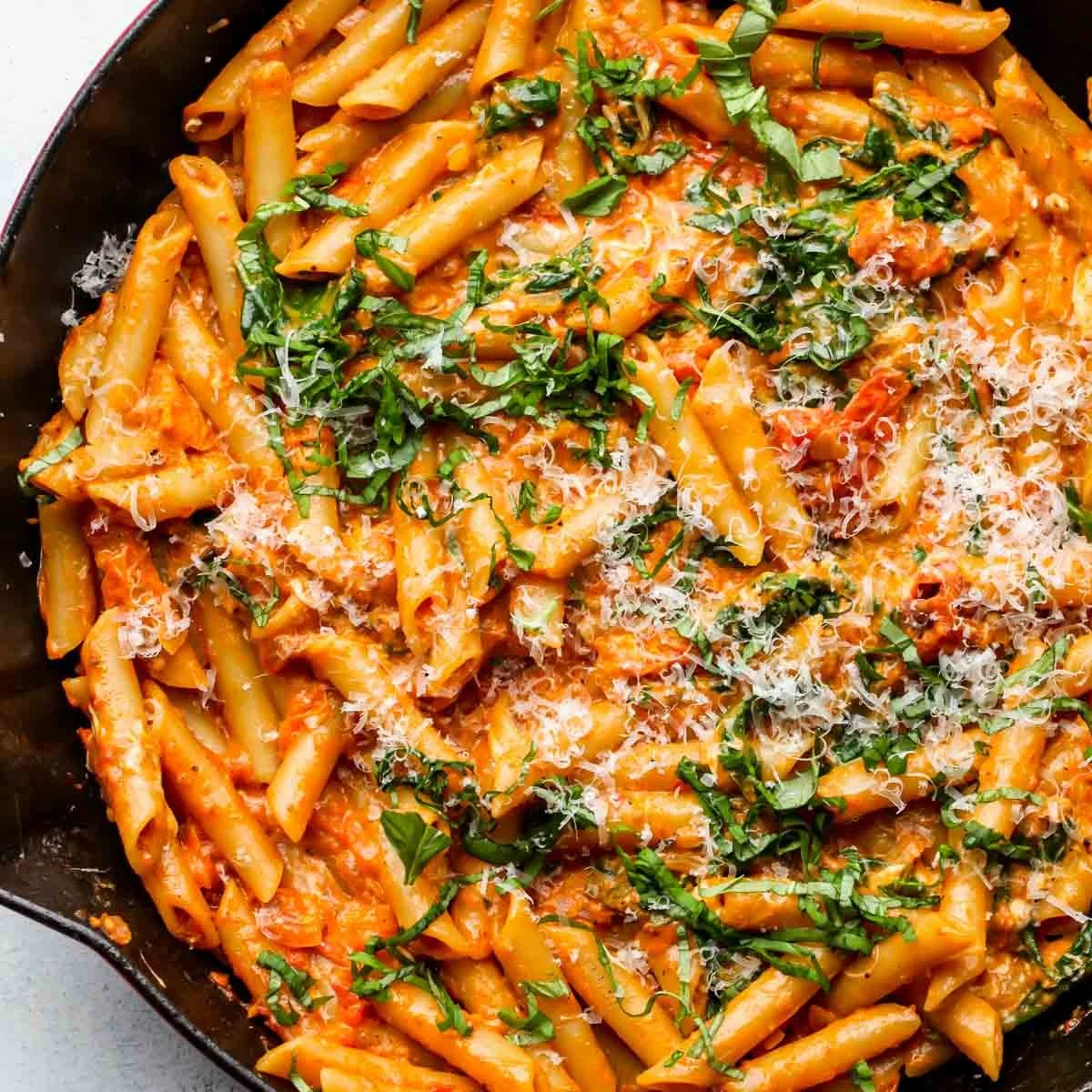 Creamy Tomato Pasta in One Pan