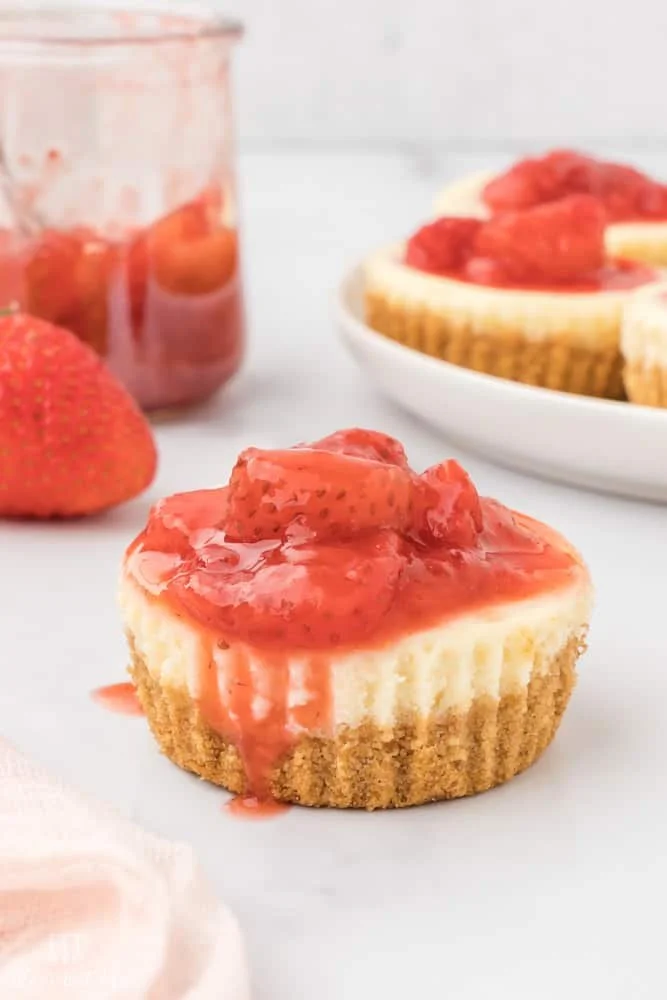Mini Strawberry Cheesecake Bites