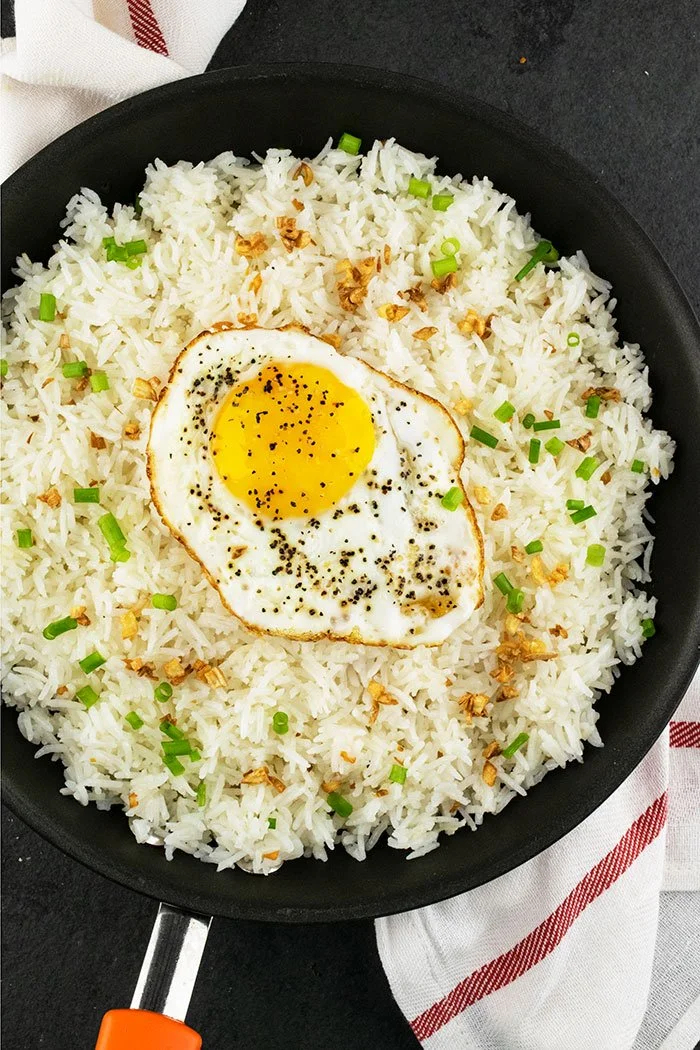 One Pot Garlic Rice