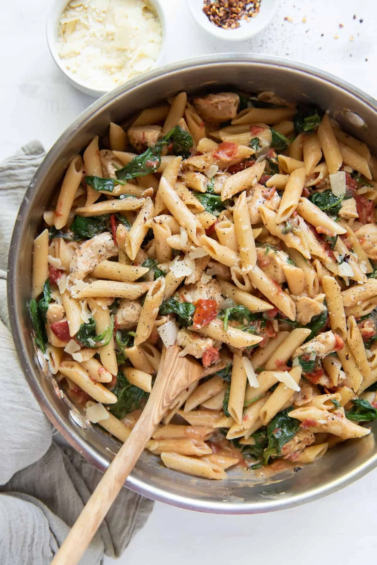 Skillet Chicken Spinach Pasta